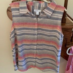 Linen sleeveless blouse